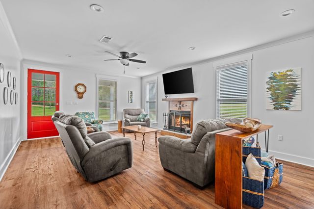 173 R Thompson Rd., Lumberton, MS 39455