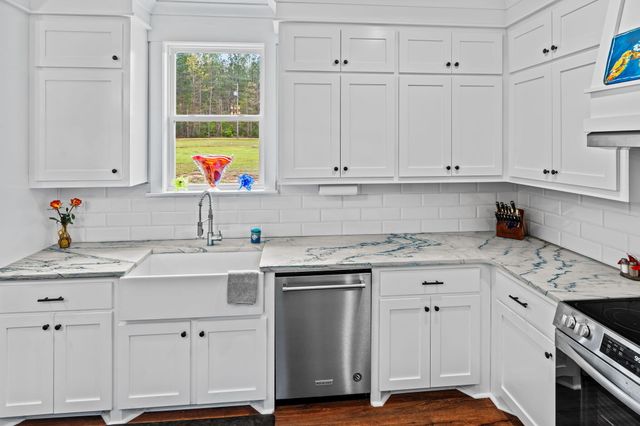 173 R Thompson Rd., Lumberton, MS 39455