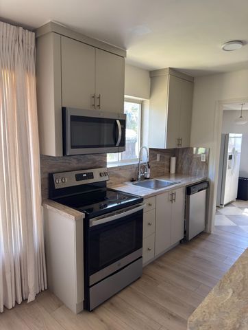 2648 Washington Street, Hollywood, FL 33020