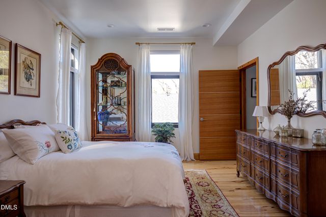 707 Chamberlain Street, Raleigh, NC 27607