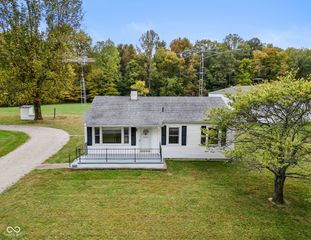 6435 W Lowell Road, Columbus, IN 47201