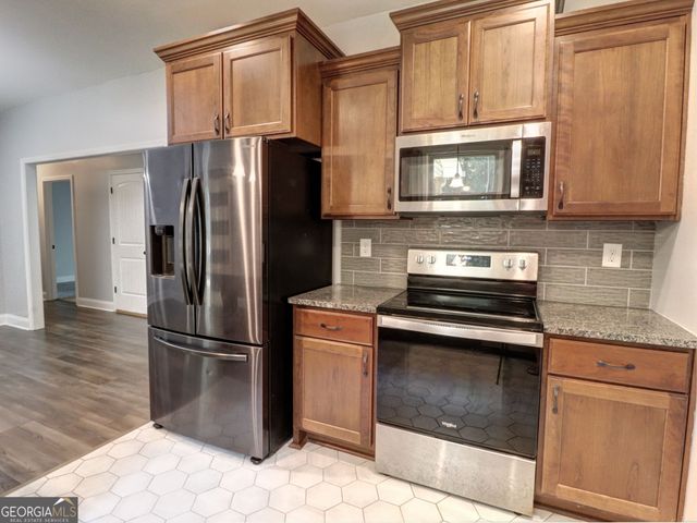 294 Rainbow Circle, Cleveland, GA 30528