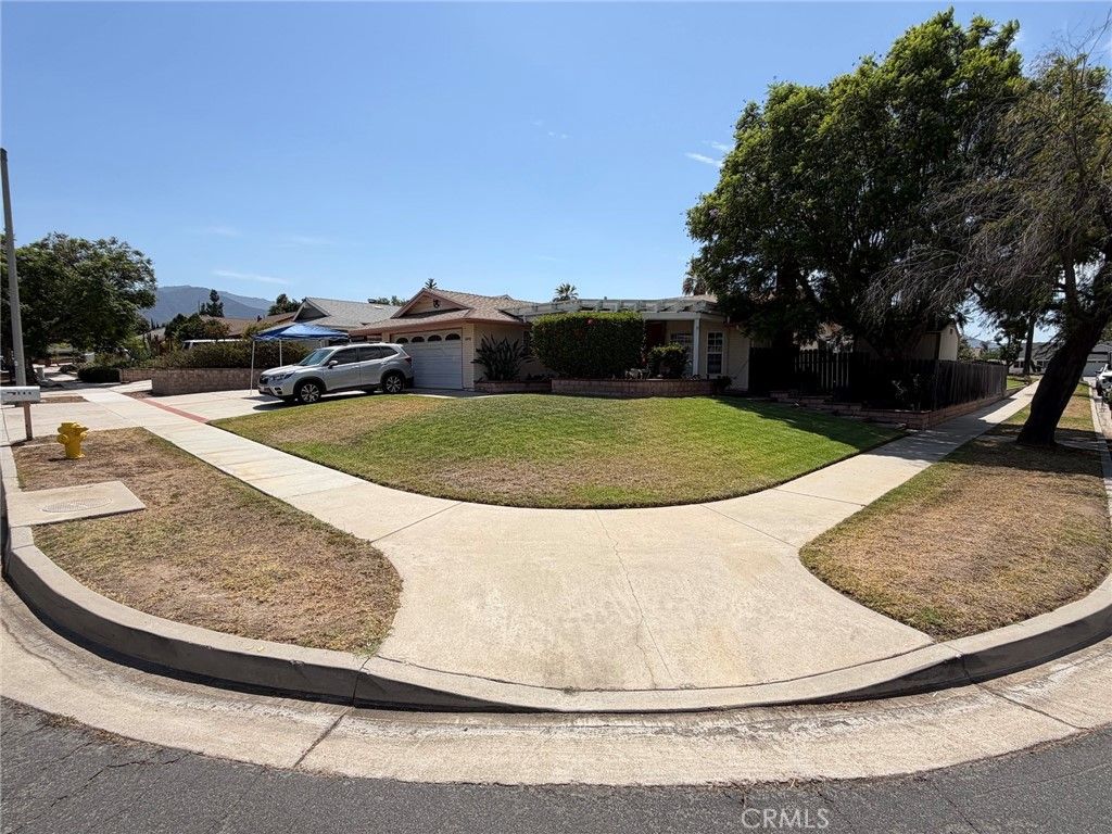 2040 Santa Barbara, Corona, CA 92882 — photo 2
