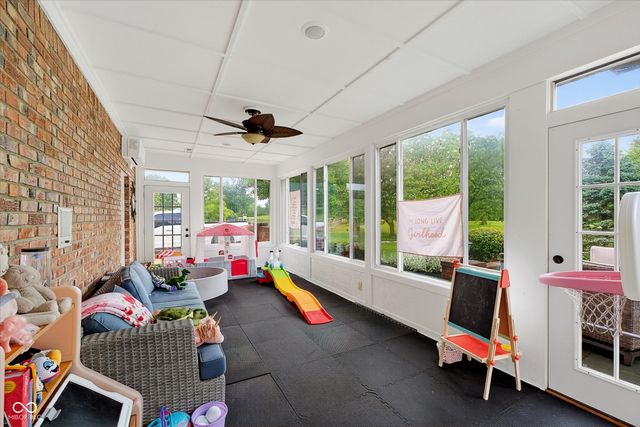 2380 Woodsway Drive, Greenwood, IN 46143