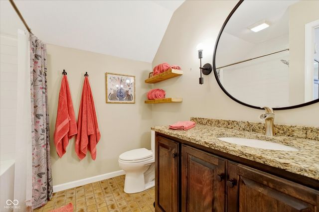 2380 Woodsway Drive, Greenwood, IN 46143