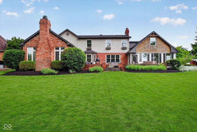 2380 Woodsway Drive, Greenwood, IN 46143