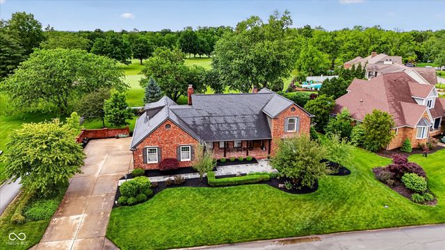 2380 Woodsway Drive, Greenwood, IN 46143
