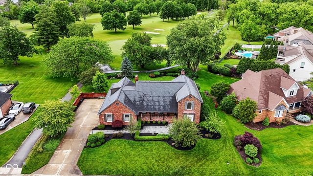 2380 Woodsway Drive, Greenwood, IN 46143