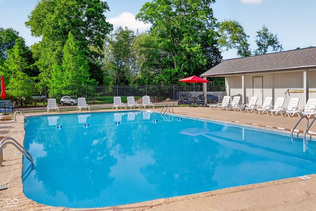 2380 Woodsway Drive, Greenwood, IN 46143