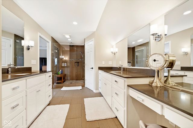 2380 Woodsway Drive, Greenwood, IN 46143