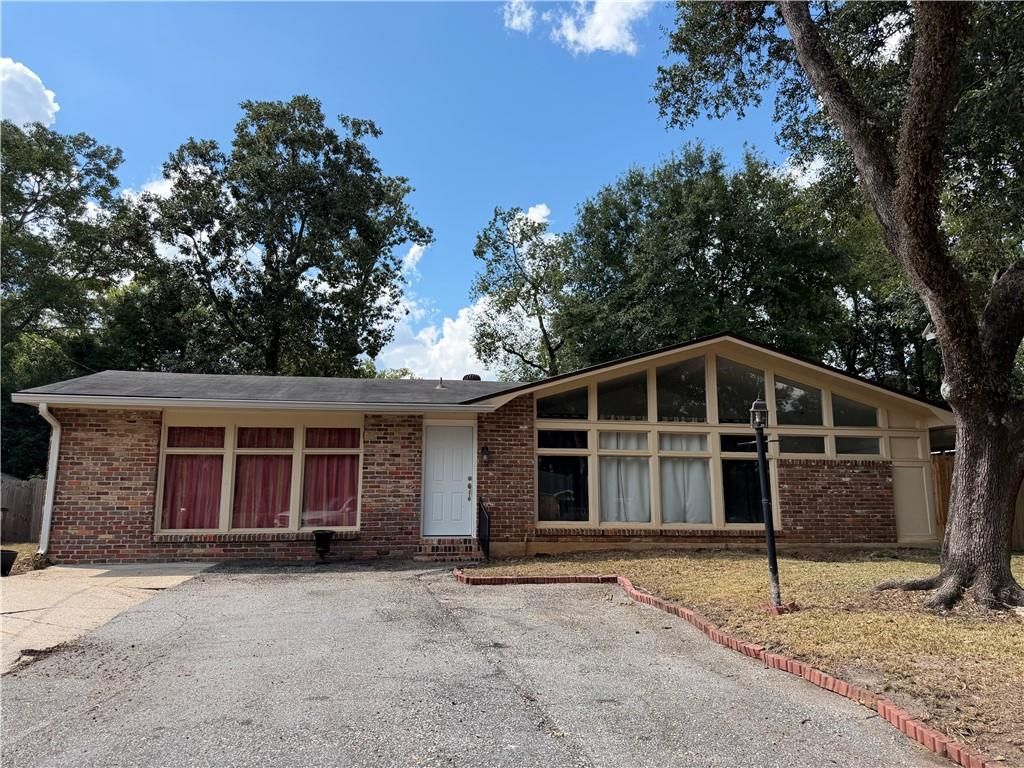 504 Heritage Court, Mobile, AL 36609 — exterior