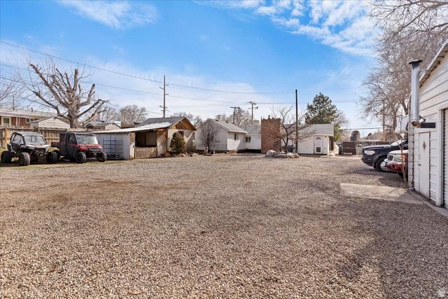 2066 W 6000 S, Roy, UT 84067