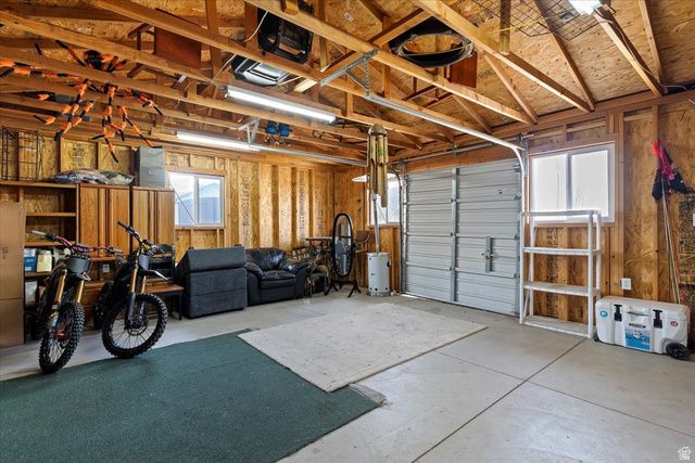 2066 W 6000 S, Roy, UT 84067