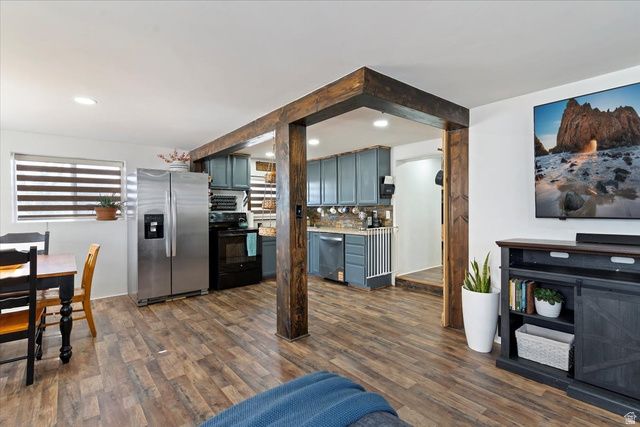 2066 W 6000 S, Roy, UT 84067