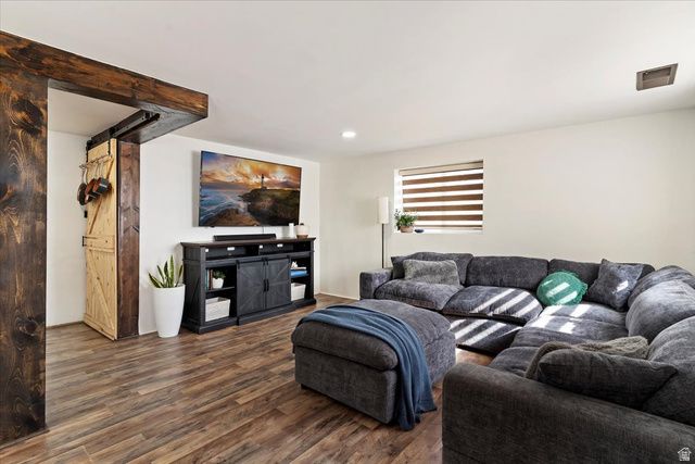 2066 W 6000 S, Roy, UT 84067