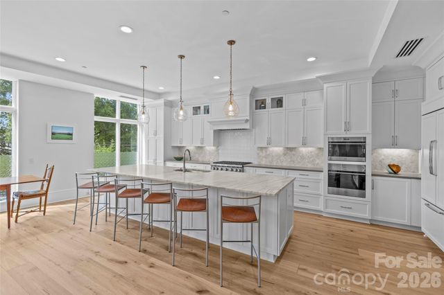 1500 Queens Road 104, Charlotte, NC 28207