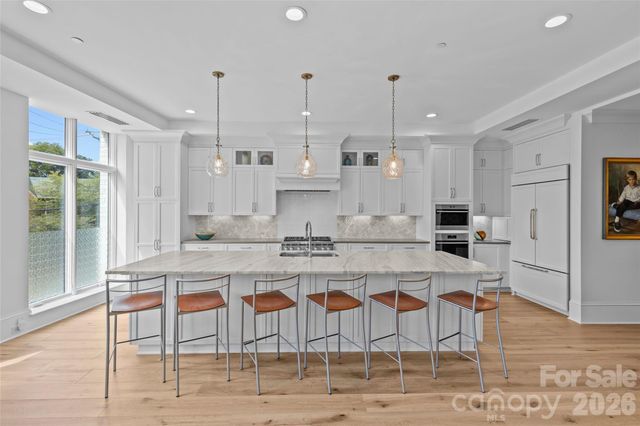 1500 Queens Road 104, Charlotte, NC 28207