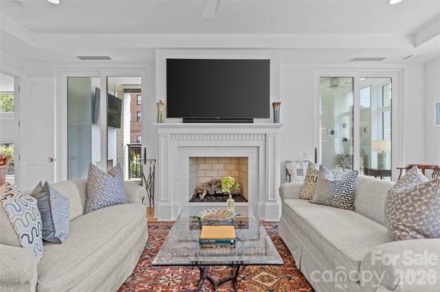 1500 Queens Road 104, Charlotte, NC 28207