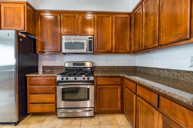 11737 Brook Valley Way, Rancho Cordova, CA 95742