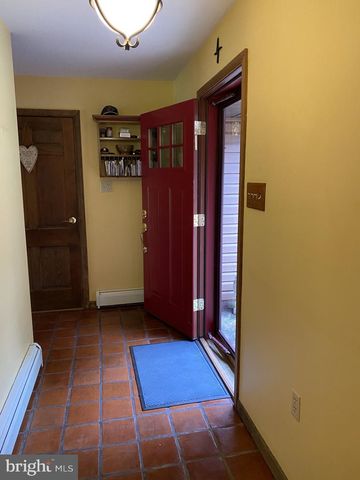 1429 CRESTMONT DR, Downingtown, PA 19335