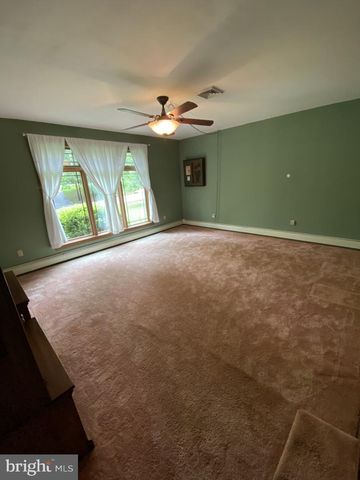 1429 CRESTMONT DR, Downingtown, PA 19335