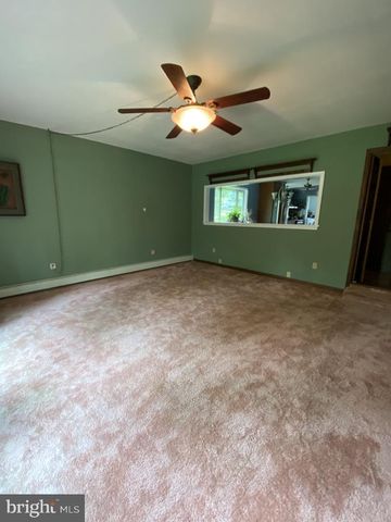1429 CRESTMONT DR, Downingtown, PA 19335