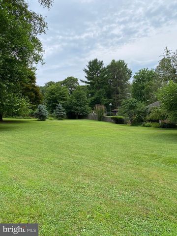 1429 CRESTMONT DR, Downingtown, PA 19335