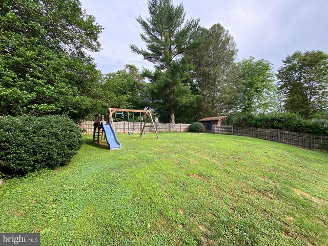 1429 CRESTMONT DR, Downingtown, PA 19335