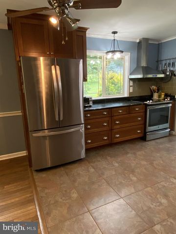 1429 CRESTMONT DR, Downingtown, PA 19335