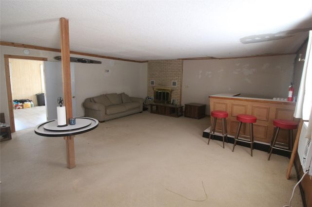 20203 Barnett Glenn RD, Spicewood, TX 78669