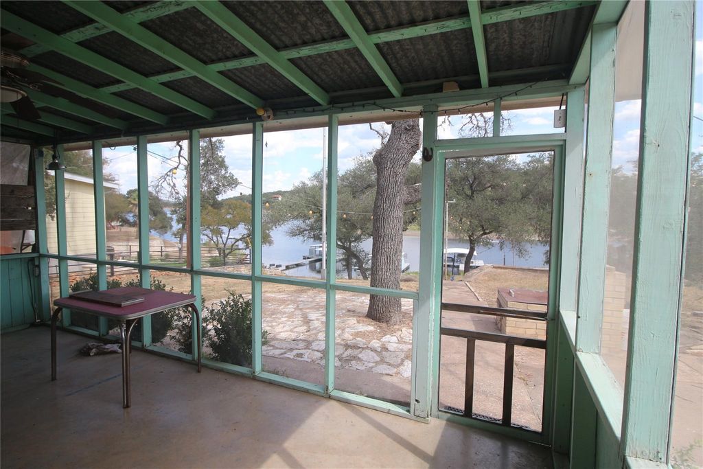 20203 Barnett Glenn RD, Spicewood, TX 78669