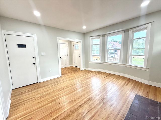 2924 Columbus Street, Detroit, MI 48206