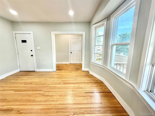 2924 Columbus Street, Detroit, MI 48206