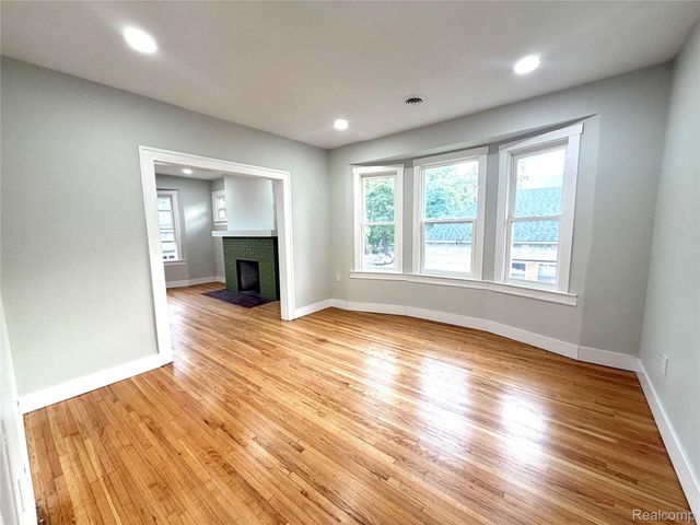 2924 Columbus Street, Detroit, MI 48206