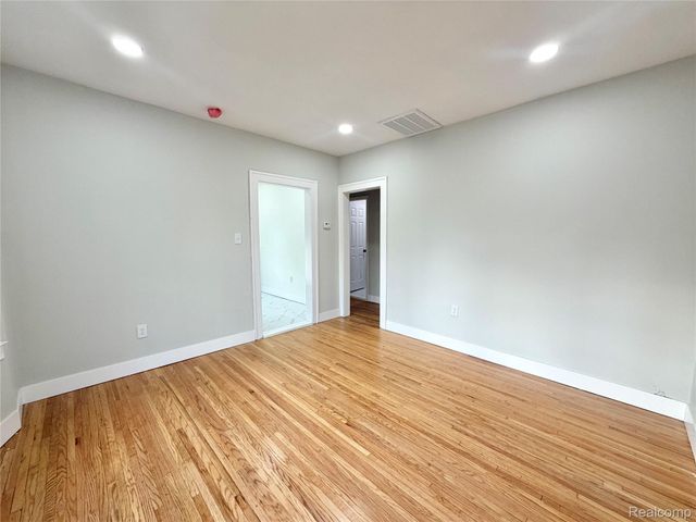 2924 Columbus Street, Detroit, MI 48206