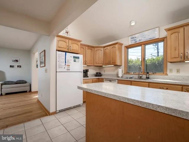12 NEW HAMPSHIRE AVE, Lewes, DE 19958