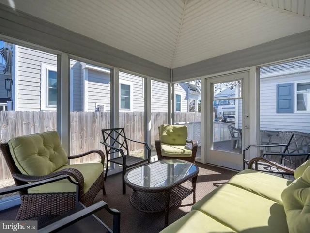 12 NEW HAMPSHIRE AVE, Lewes, DE 19958