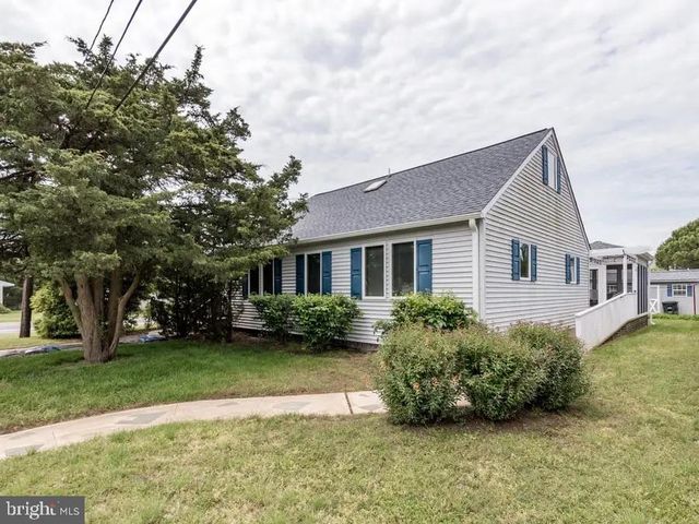 12 NEW HAMPSHIRE AVE, Lewes, DE 19958