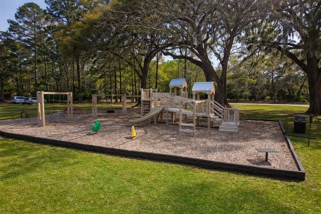 5251 Timber Race Course, Hollywood, SC 29449