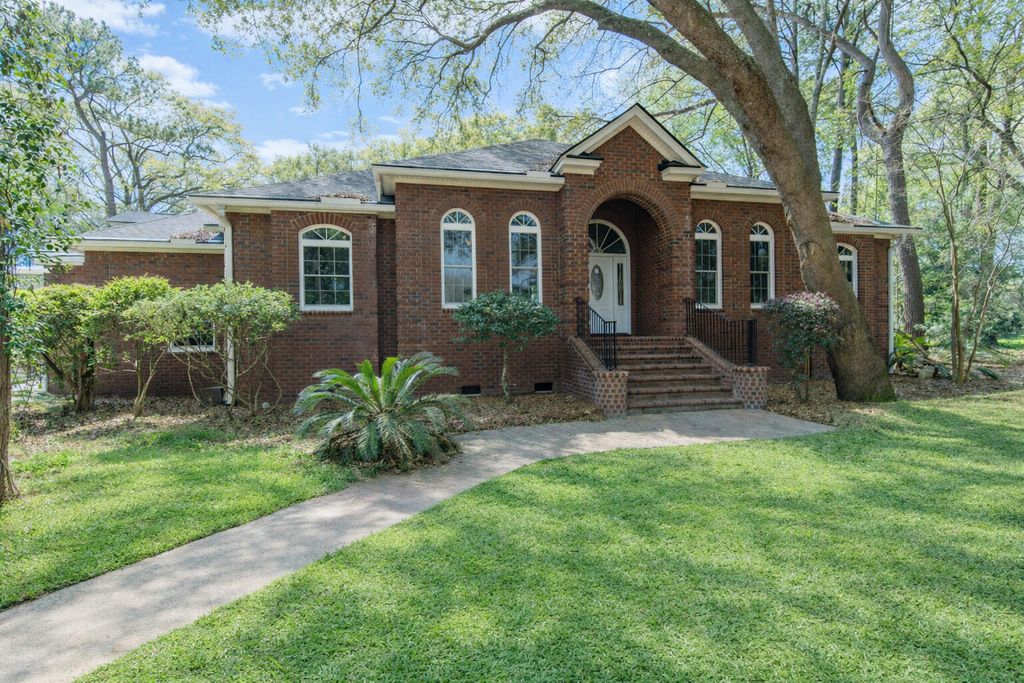 5251 Timber Race Course, Hollywood, SC 29449