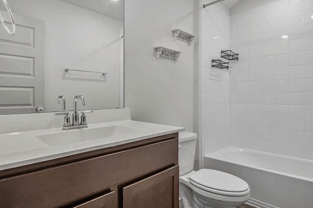 204 Big Sandy Creek DR, Hutto, TX 78634