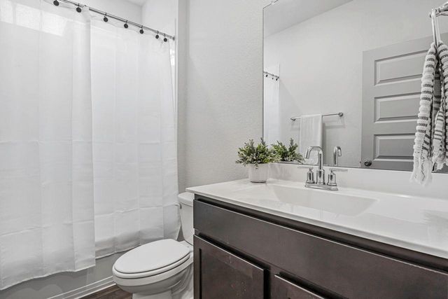 204 Big Sandy Creek DR, Hutto, TX 78634