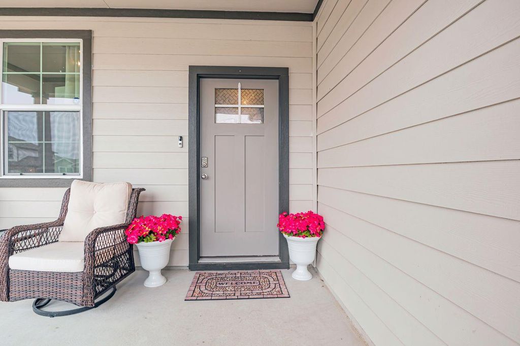 204 Big Sandy Creek DR, Hutto, TX 78634