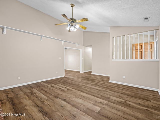 1147 Lakeview Avenue, Richlands, NC 28574