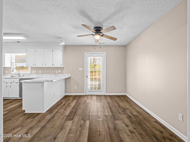 1147 Lakeview Avenue, Richlands, NC 28574