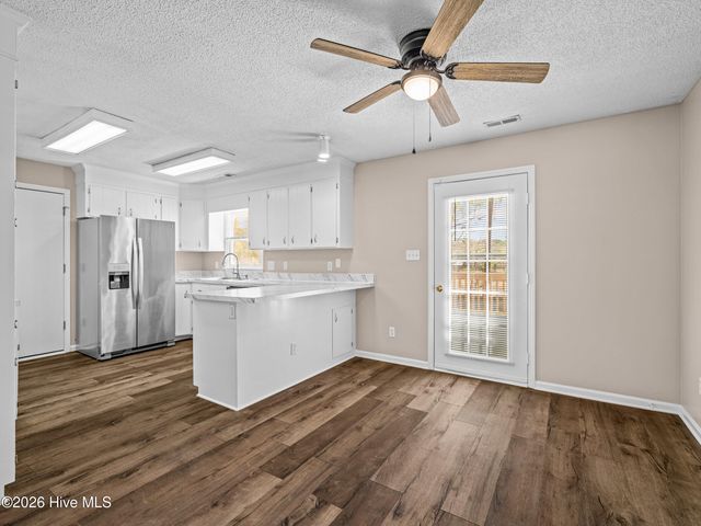 1147 Lakeview Avenue, Richlands, NC 28574