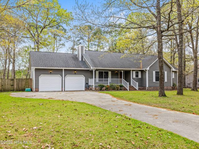 1147 Lakeview Avenue, Richlands, NC 28574