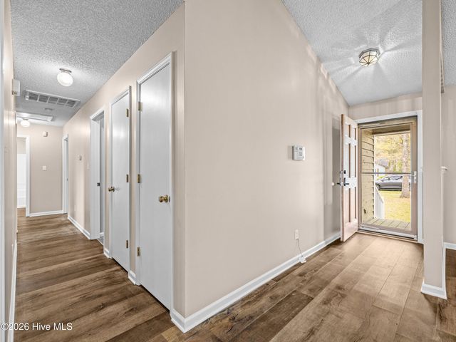 1147 Lakeview Avenue, Richlands, NC 28574