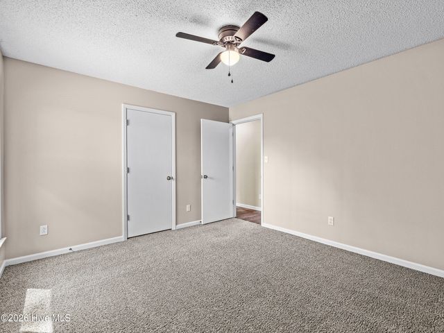 1147 Lakeview Avenue, Richlands, NC 28574