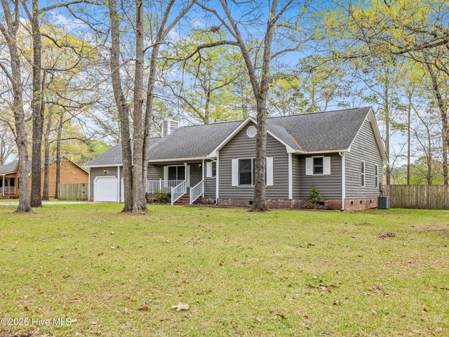 1147 Lakeview Avenue, Richlands, NC 28574